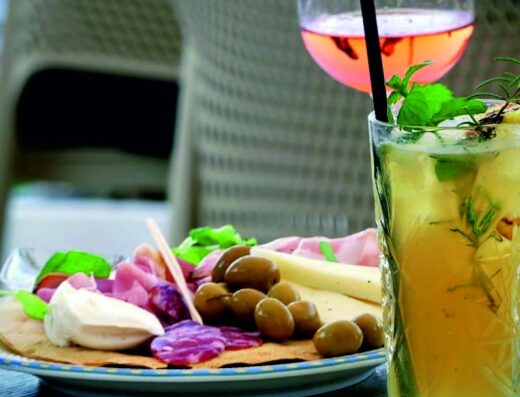 Esagono Bar